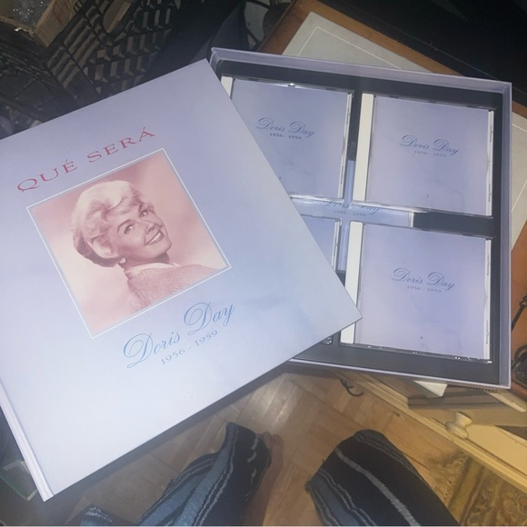 Doris Day Box Sets - Picture 4 of 11